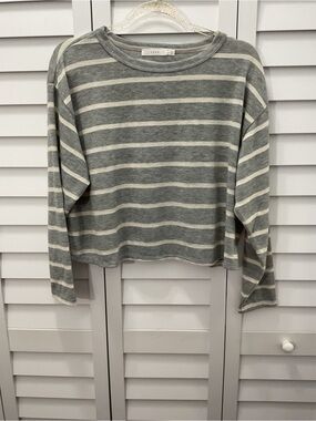 Lush Women’s  Striped Top. NWOT Semi-Cropped Super Soft size M